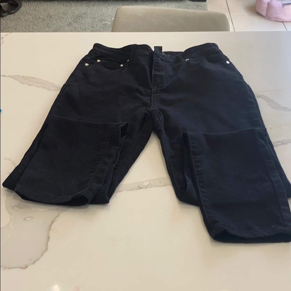 LIKE NEW FOREVER 21 Stretchy Jeans